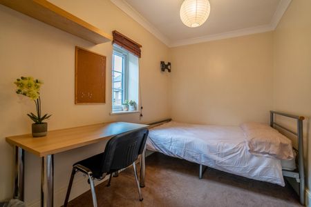 10 Abbotsford Road - Photo 5