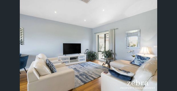 Unbeatable location! - Photo 1