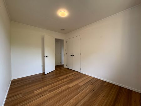 Modern 3-bedroom - Photo 3