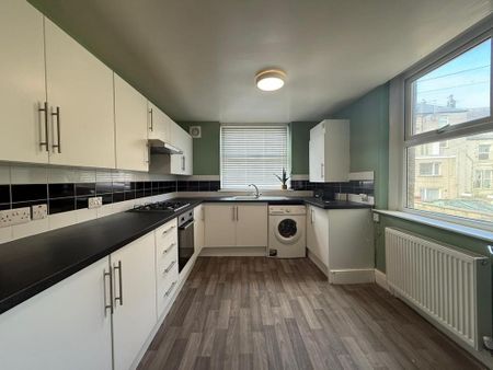 1 bedroom flat to rent - Photo 2
