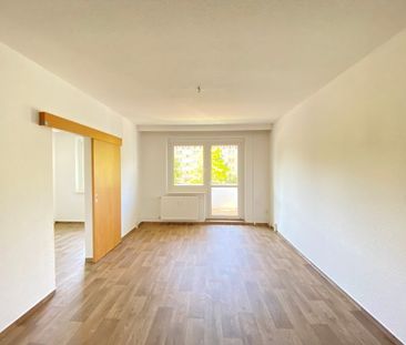 Einzug ab sofort möglich - 3-Raumwohnung mit Balkon und Aufzug - Foto 3