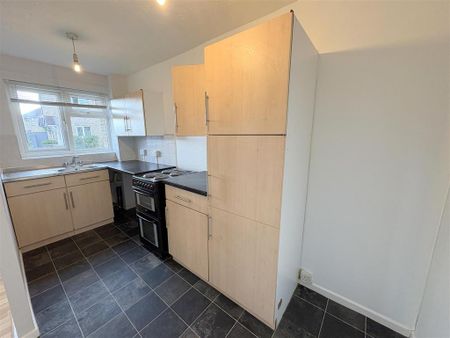 1 bedroom semi-detached house to rent - Photo 4
