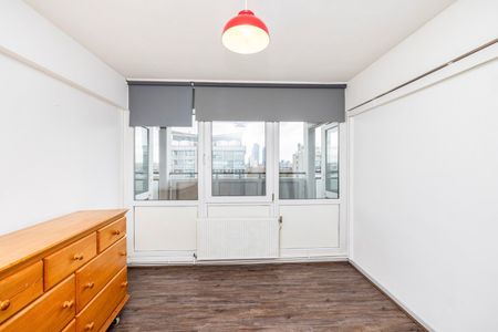 Flat to rent - Brandon Estate, London, SE17 - Photo 4