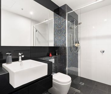 Spacious one bedroom apartment in the Quays - Photo 6