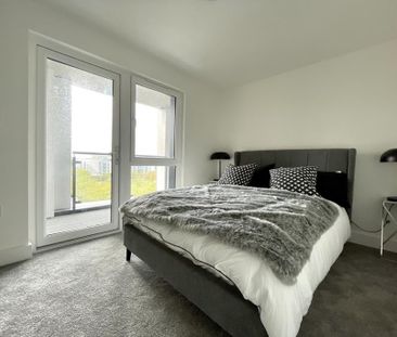 2 bedroom penthouse to rent - Photo 4