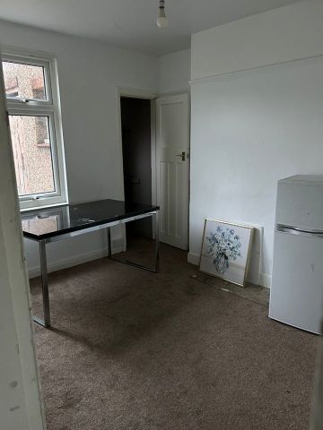 3 Bed Terraced House, Leyland Road, CV5 - Photo 4