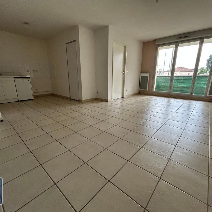 Location Appartement 2 pièces 50m² AUBENAS 07200 - Photo 1
