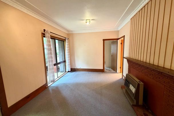 Tranquil Wentworth Falls Retreat with Studio & Garden Surround! - Photo 1