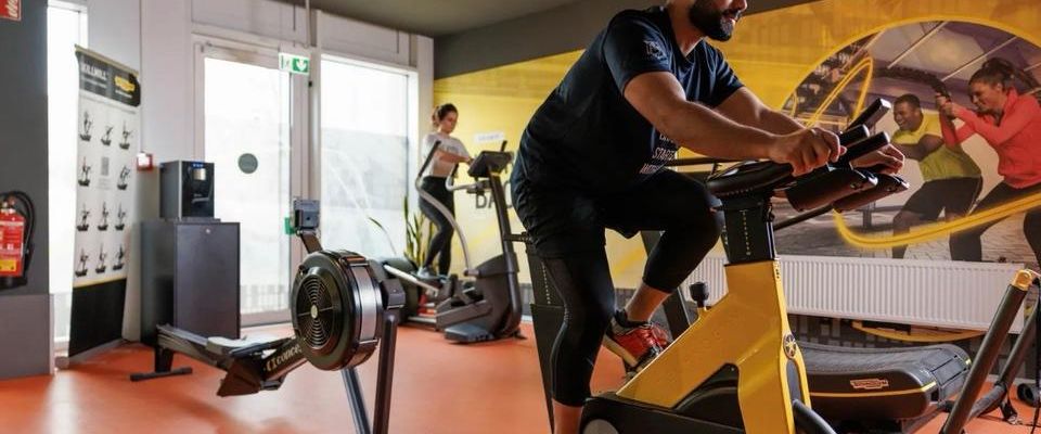 Modernes Studioapartment • Skylineblick • Tiefgaragenstellplatz - Foto 1