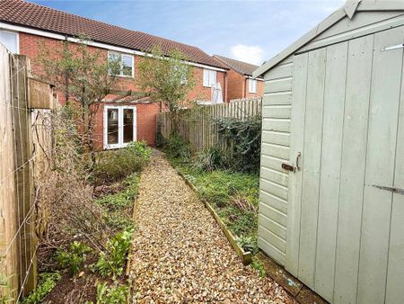 2 bedroom terraced house to rent - Photo 2