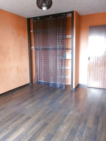 Location Appartement 2 pièces 43m² MARMANDE 47200 - Photo 3