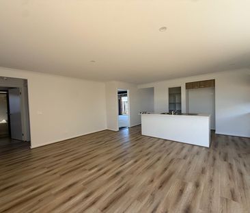 17 Callistemon Ave, Yarrawonga VIC 3730 - House For Rent | Domain - Photo 5