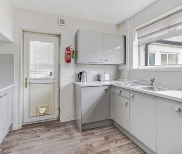 4 bedroom house to rent - Photo 1