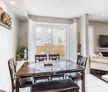 For Lease - 404 Royal West Drive, Brampton, Ontario - Photo 5