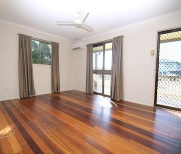 4 BEDROOM FAMILY HOME IN SUN VALLEY. - Photo 6