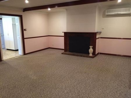 The Perfect Family Home - Photo 2