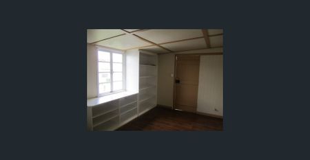 3 BED HIGHSET 50M FROM LAIDLEY'S MAIN ST - Photo 2