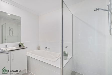2BED HOME WITH A LARGE OPEN PLAN LIVING WITH AIR-CON - Photo 3