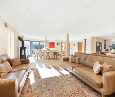 Eversley Park, SW19, London - Photo 1