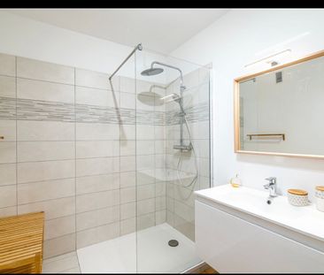 Location Appartement 3 pièces 72m² MARSEILLE 9ème - Photo 6