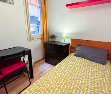 Room in a shared 5-bedroom apartment for rent in El Putget i Farró. - Foto 5