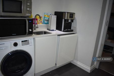 2 bedroom detached house to rent - Photo 4