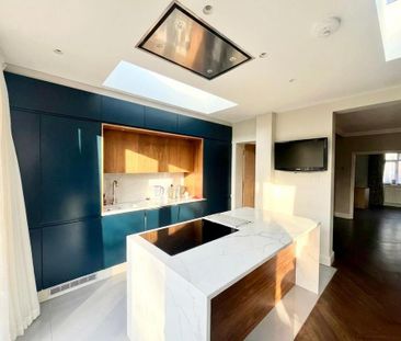 3 bedroom semi-detached house to rent - Photo 6