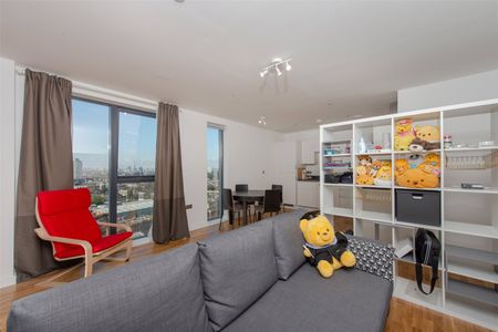 Larkwood Avenue, London, SE10 8GE - Photo 2