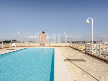 3 room luxury Flat for rent in Quinta Lambert, Lisbon - Photo 4