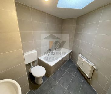 Moderne 3-Raum-DG-Wohnung mit EBK* und Wanne im Geraer Zentrum! - Photo 1