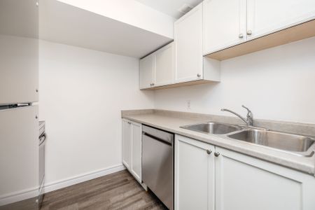 For Lease - 22A Bernick Drive Unit# Lower, Barrie, Ontario - Photo 2