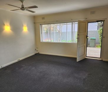 Gorgeous, two-bedroom unit available now! ALL enquiries via email o... - Photo 6