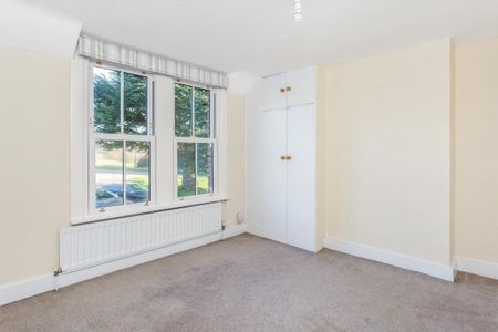 2 bedroom end of terrace house to rent - Photo 3