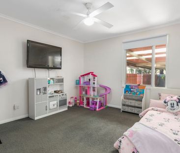 3 Bedroom Home with Ample Entertaining Space - Photo 6