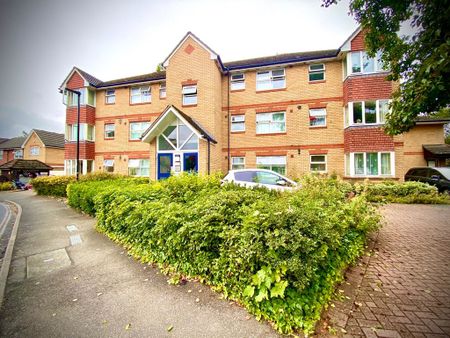 Hollygrove Close, Hounslow - Photo 3
