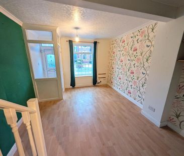 2 bedroom end of terrace house to rent - Photo 1