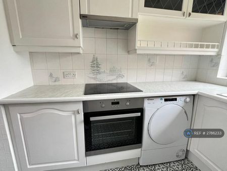 2 bedroom flat to rent - Photo 3