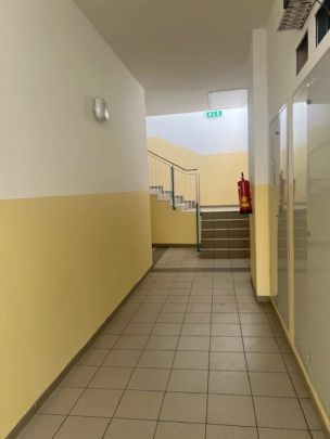 Charmante 2-Zimmer-Dachgeschosswohnung in Geidorf – Ihr neues Zuhause! - Photo 1
