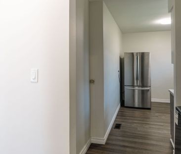 For Lease - 365 Sandhurst Drive, Oakville, Ontario - Photo 6