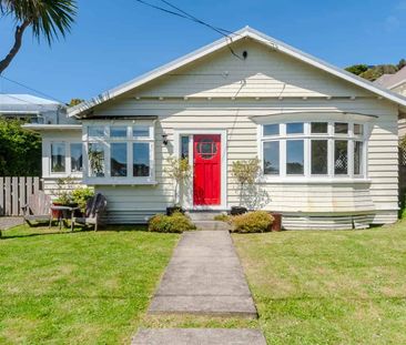 Sunny 3 bedroom home in Karori - Photo 5