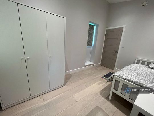 2 bedroom semi-detached house to rent - Photo 1