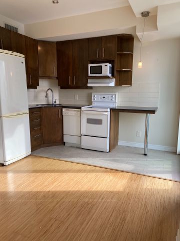 For Lease - 3504 Hurontario Street Unit# 3305, Mississauga, Ontario - Photo 4