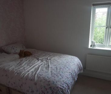 2 bedroom semi-detached house to rent - Photo 5
