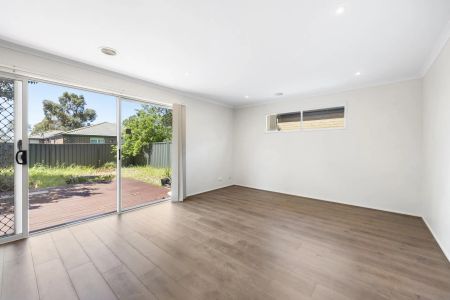 Well-Maintained 3 Bedroom Property - Photo 2