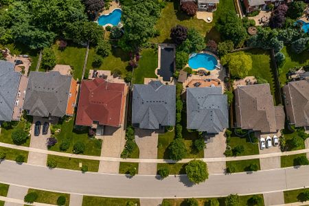 For Lease - 2427 Erin Centre Boulevard, Mississauga, Ontario - Photo 2