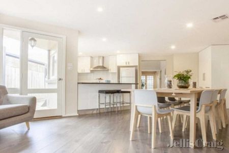58 Milroy Street, Brighton East - Photo 3
