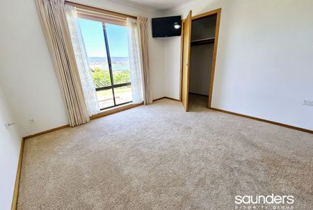 Uninterrupted river views - Photo 3