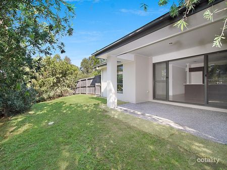 14 Aspect Place, Pacific Pines QLD 4211 - House For Rent | Domain - Photo 5