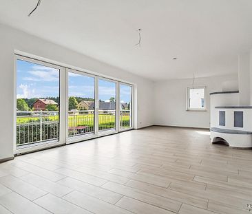 Moderne und großzügige Wohnung mit Einbauküche und Süd-Balkon - Photo 1