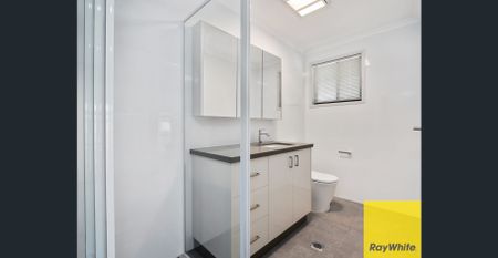 Freshly renovated 3 Bedroom home with study! - Photo 4